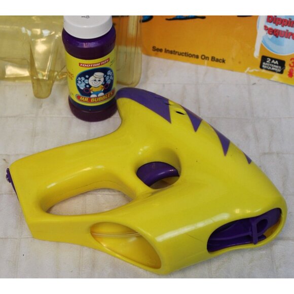 1999 Tootsie Toy Mr Bubbles Endless Blower Gun Toy Yellow Party Summer Fun - Picture 3 of 7